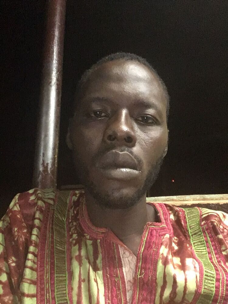  36610938  Salfo, 39 ,    