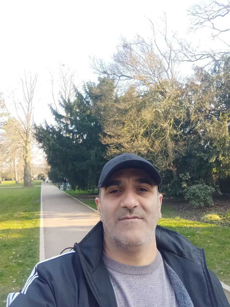  51242528  Sadiq, 46 ,    Alsbach-Hahnlein