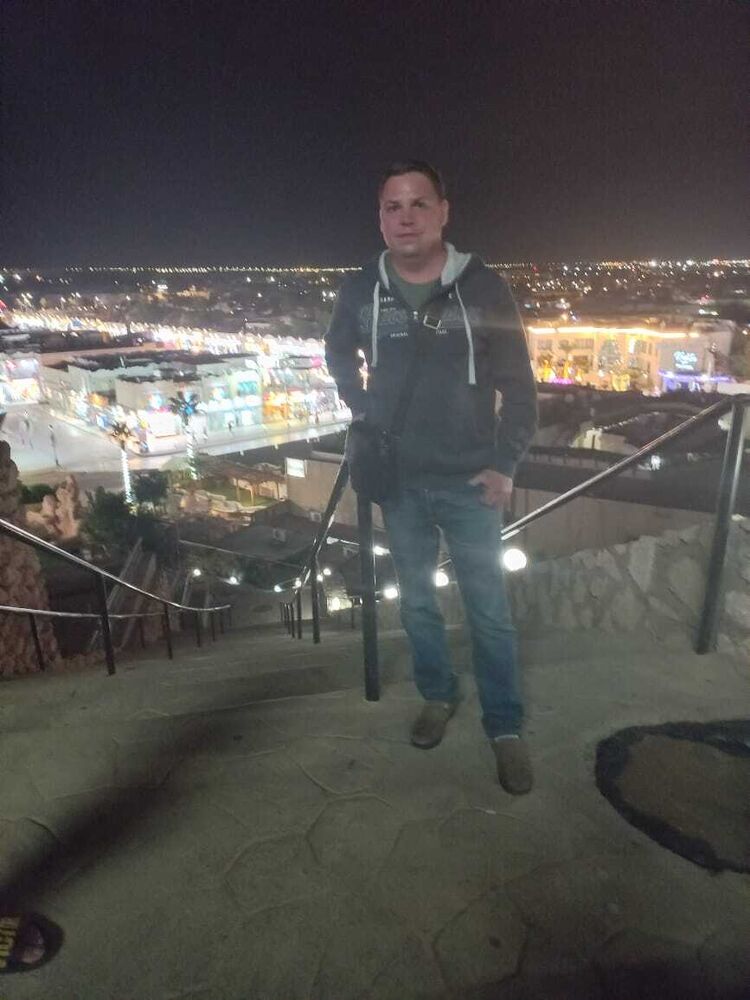  31935978  , 42 ,    