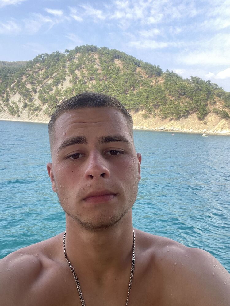  Novy,   , 22 ,   ,   