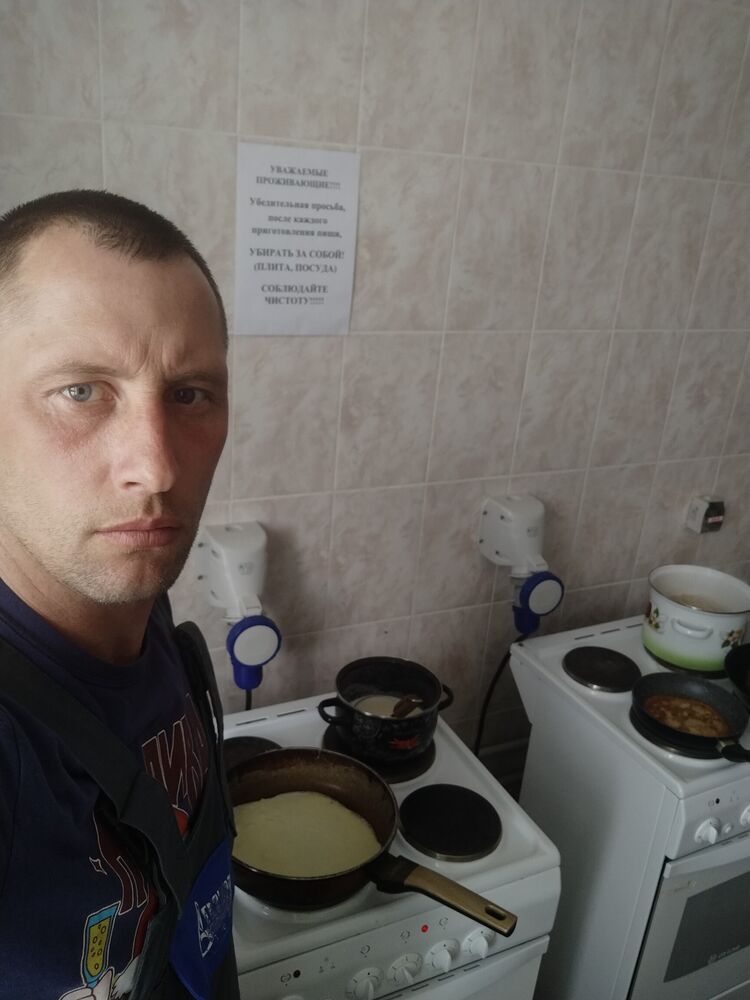  49198988  Sergey Victo, 38 ,    