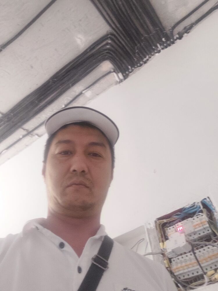  53819848  Aksamat, 33 ,    