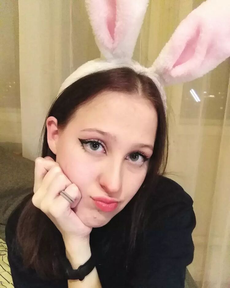  31913958  , 21 ,    -