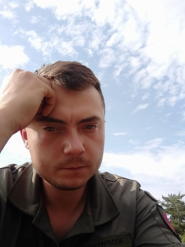 46860178  , 33 ,    