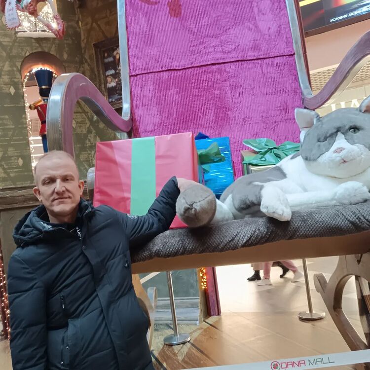  ,   Andrei, 44 ,   ,   , c 