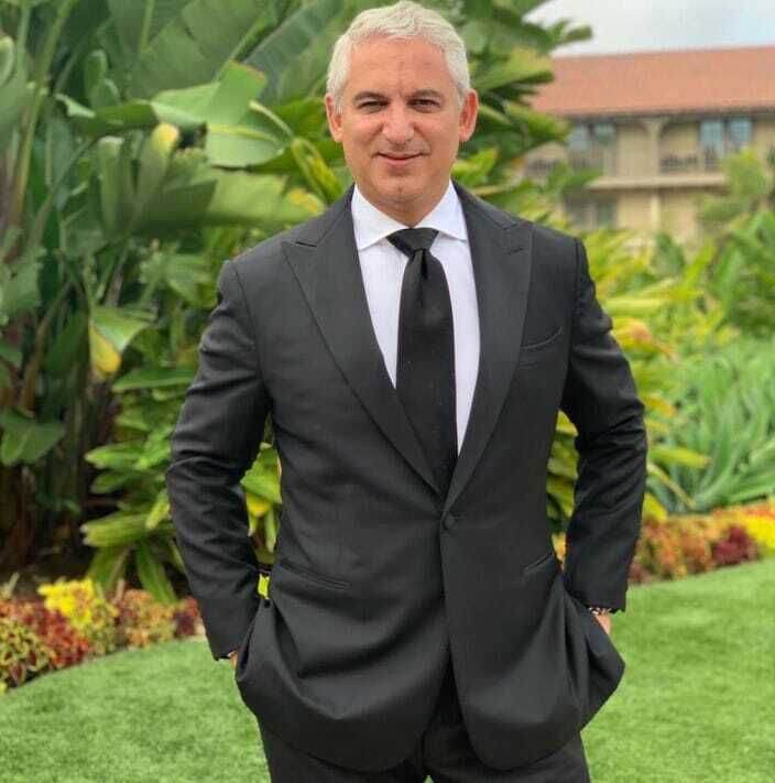  44661888  Gabriel, 55 ,    