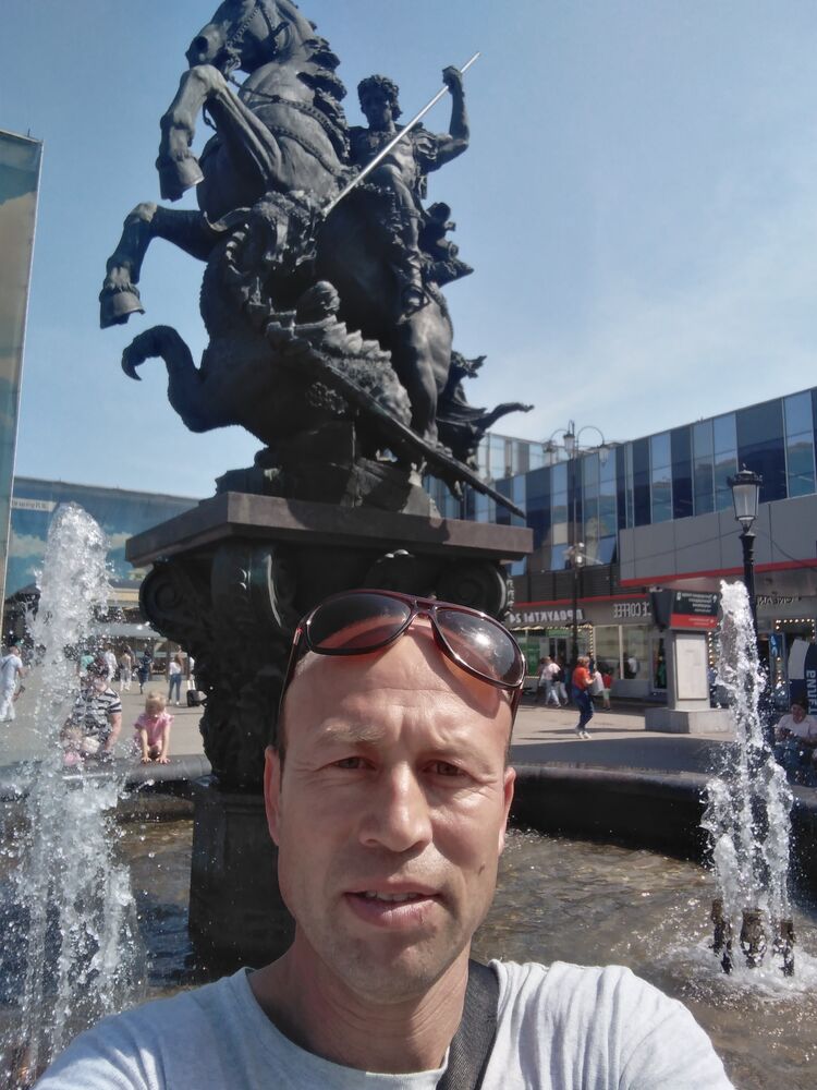 ,   Faxri, 46 ,   ,   