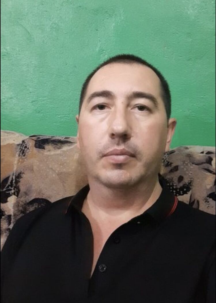  45613588  Vadim, 48 ,    