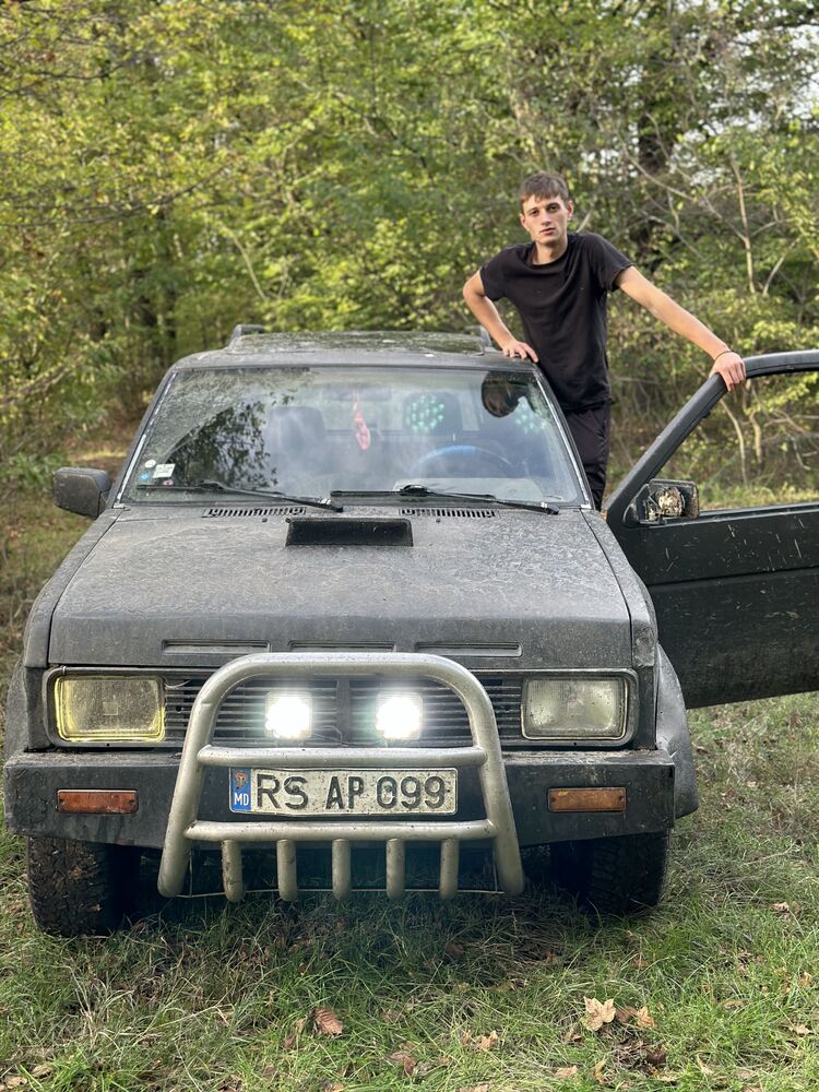  ,   Dumitru, 25 ,   ,   