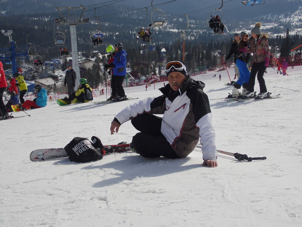  8310428  Aleks, 66 ,    