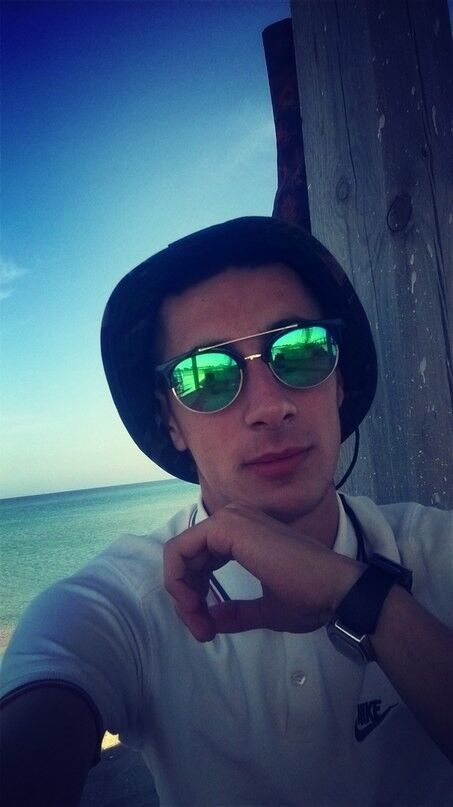  ,   Emir, 33 ,   ,   , c 
