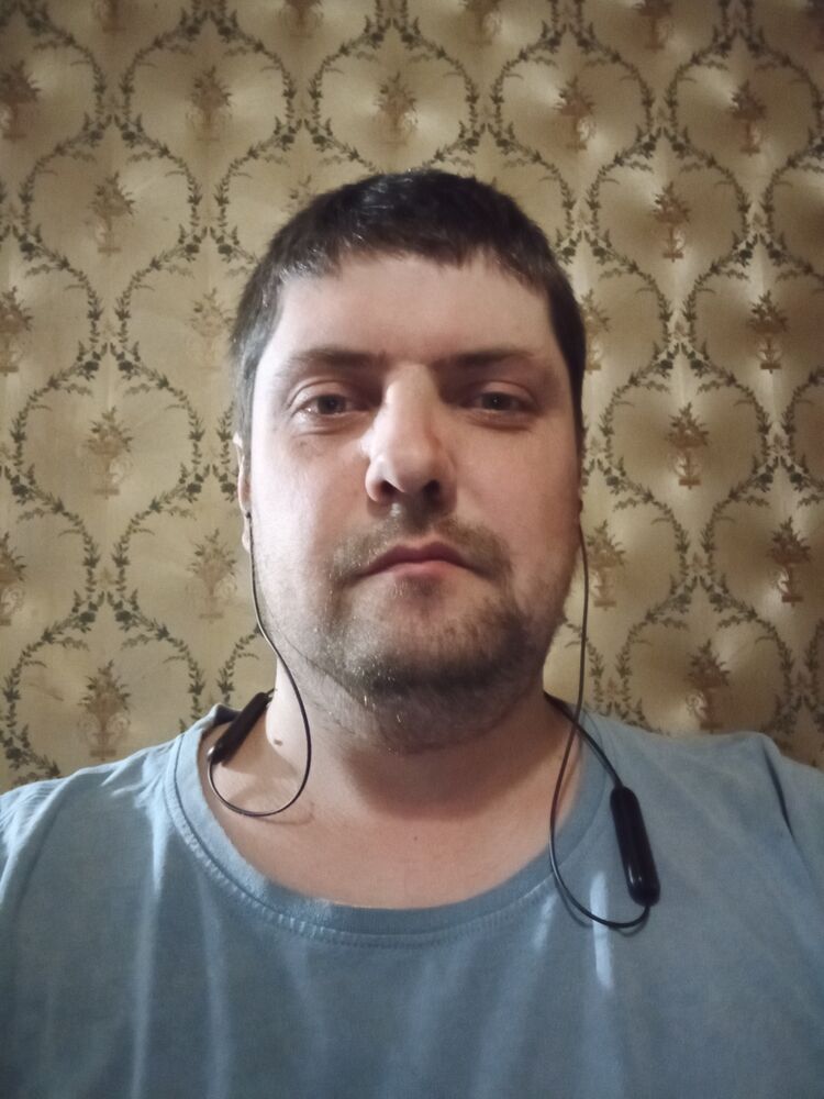  ,   Vladmir, 37 ,     , c , 