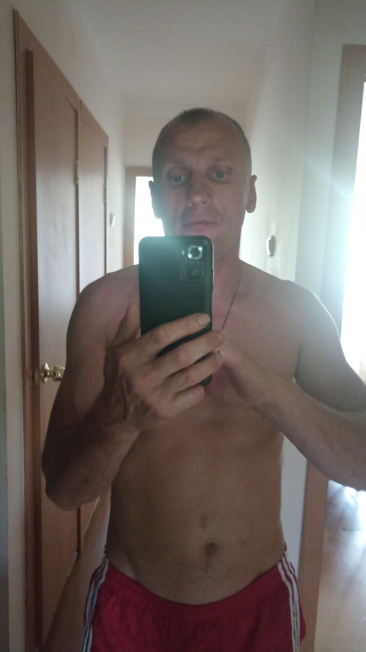  54311188  Konstantin, 41 ,    -