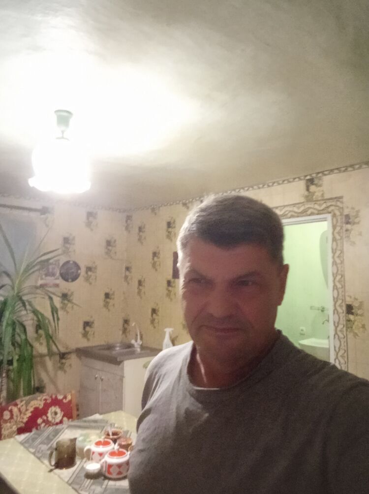  46280688  Vitali, 55 ,    --