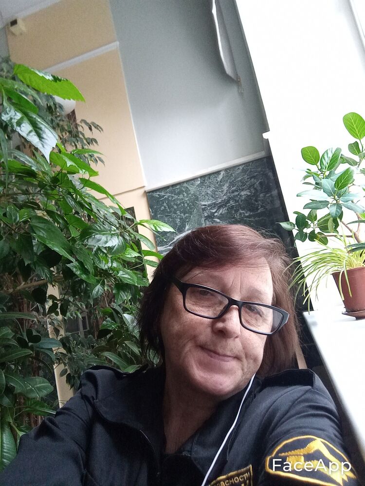  ,   Lilia, 61 ,   c , 