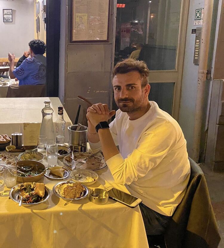  51662678  Can, 35 ,    Ortakoy