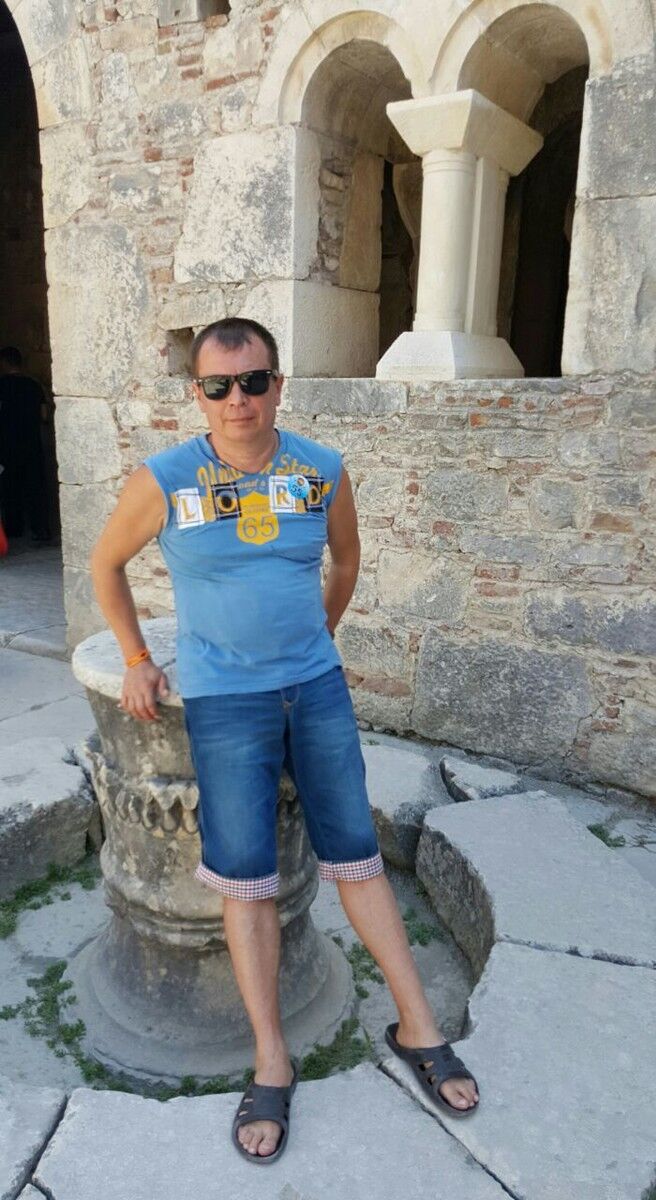  9163098  Alex, 60 ,    