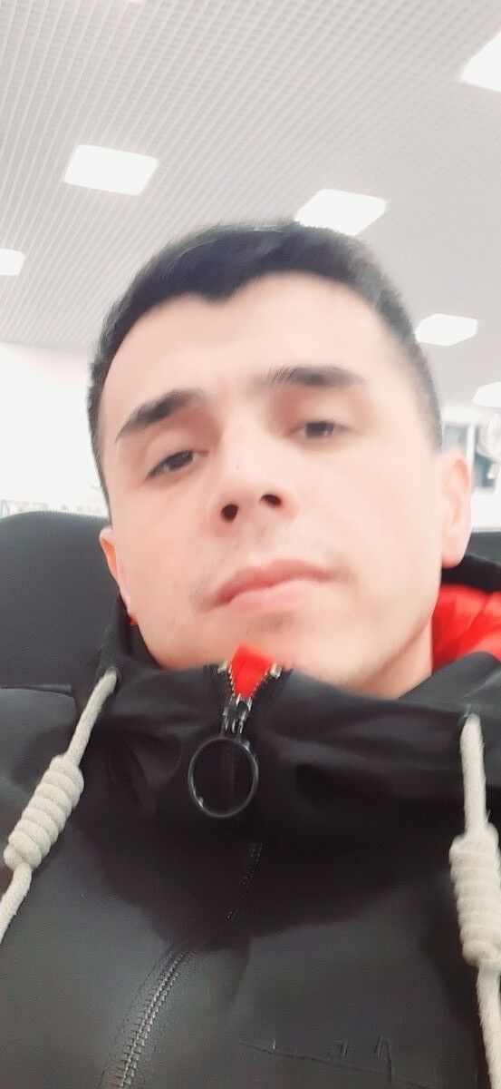  19460458  Jurabek, 35 ,    