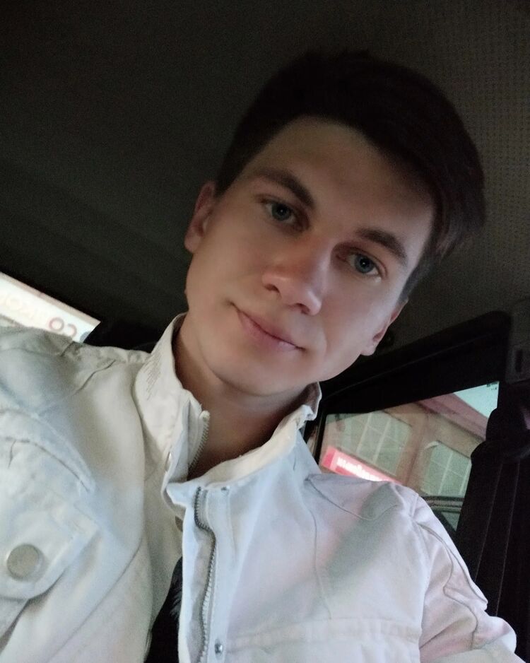  ,   Anton, 32 ,   ,   , c 