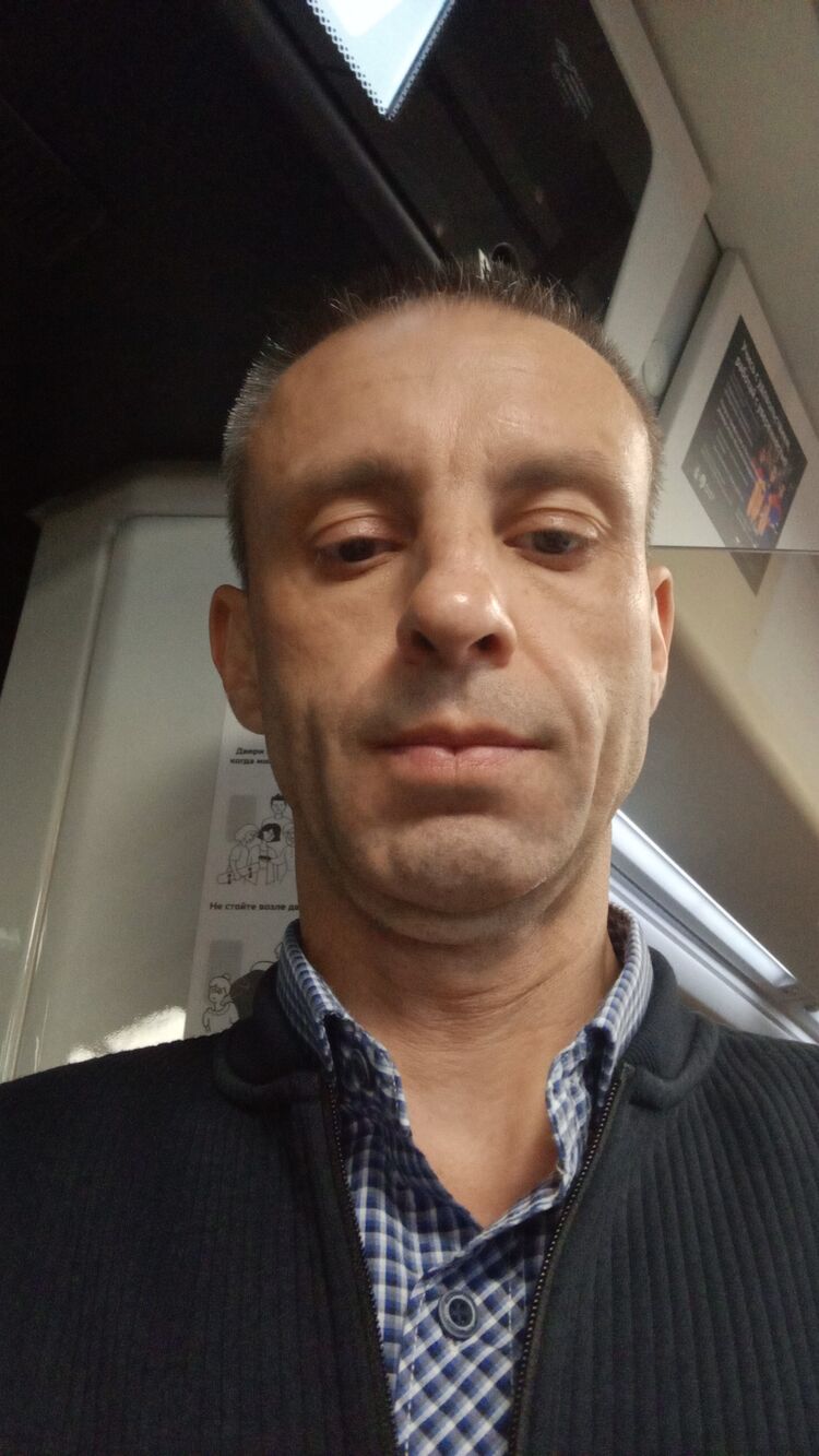  52973438  , 44 ,    
