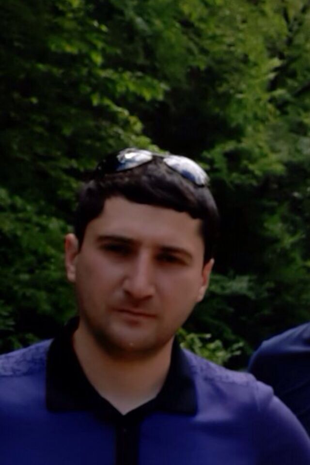  45941688  Hayk, 33 ,    