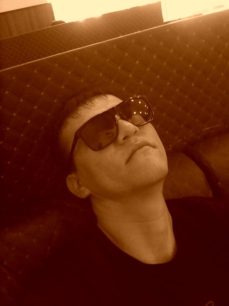  42668588  Zuhal, 32 ,    