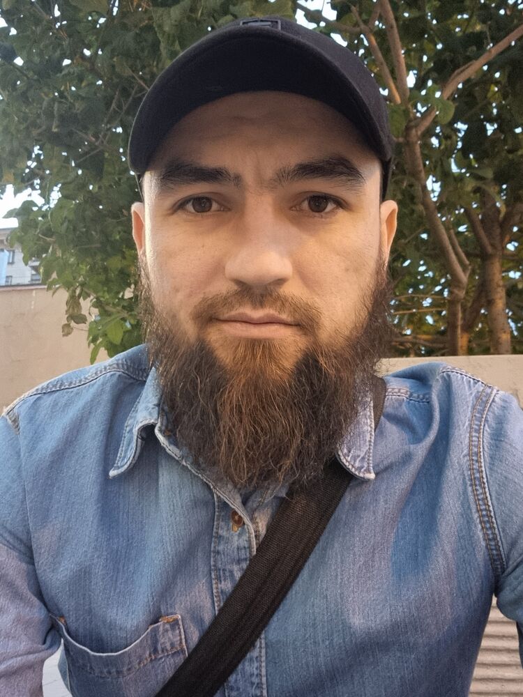  45299968  Zelim, 34 ,    