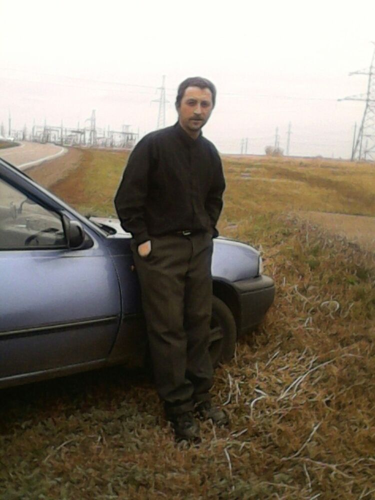  13064278  Pavel, 45 ,    
