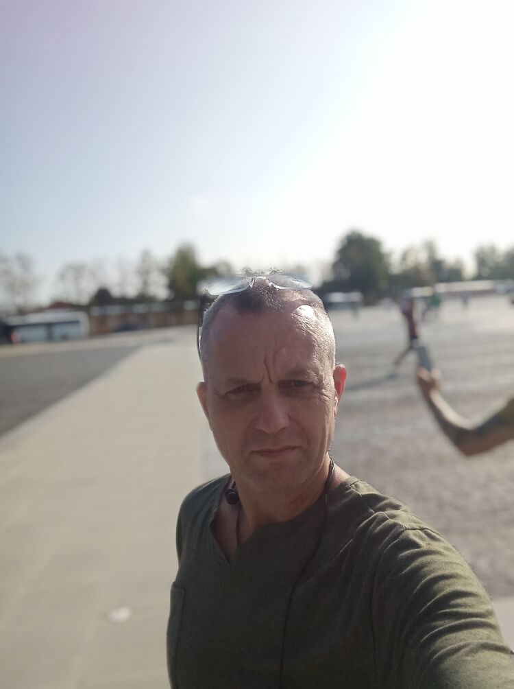  45609398  , 51 ,    -