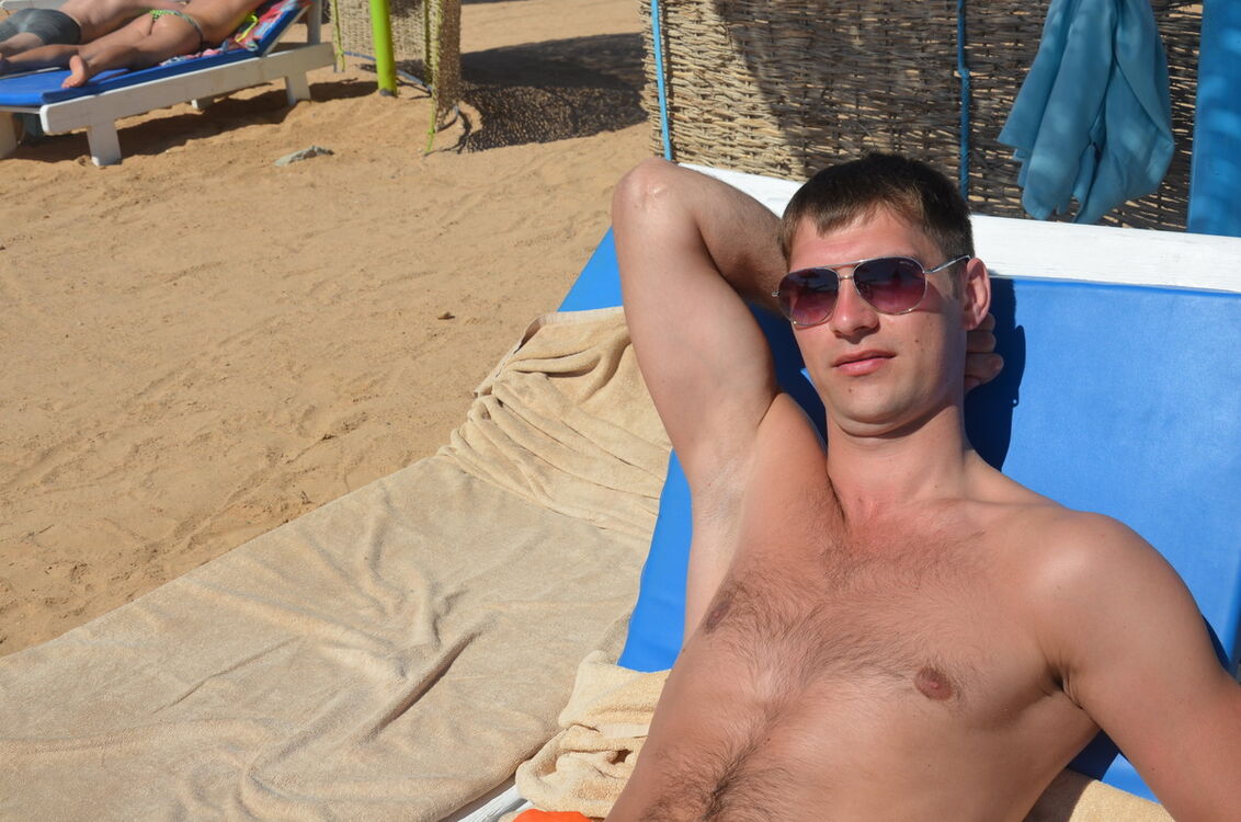  5697118  Alex, 38 ,    