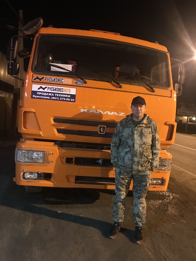  33951868  , 44 ,    