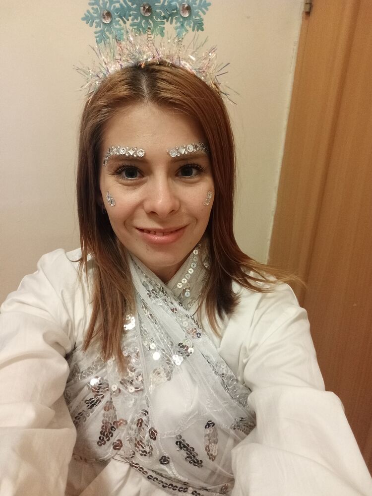  48775718  , 28 ,    