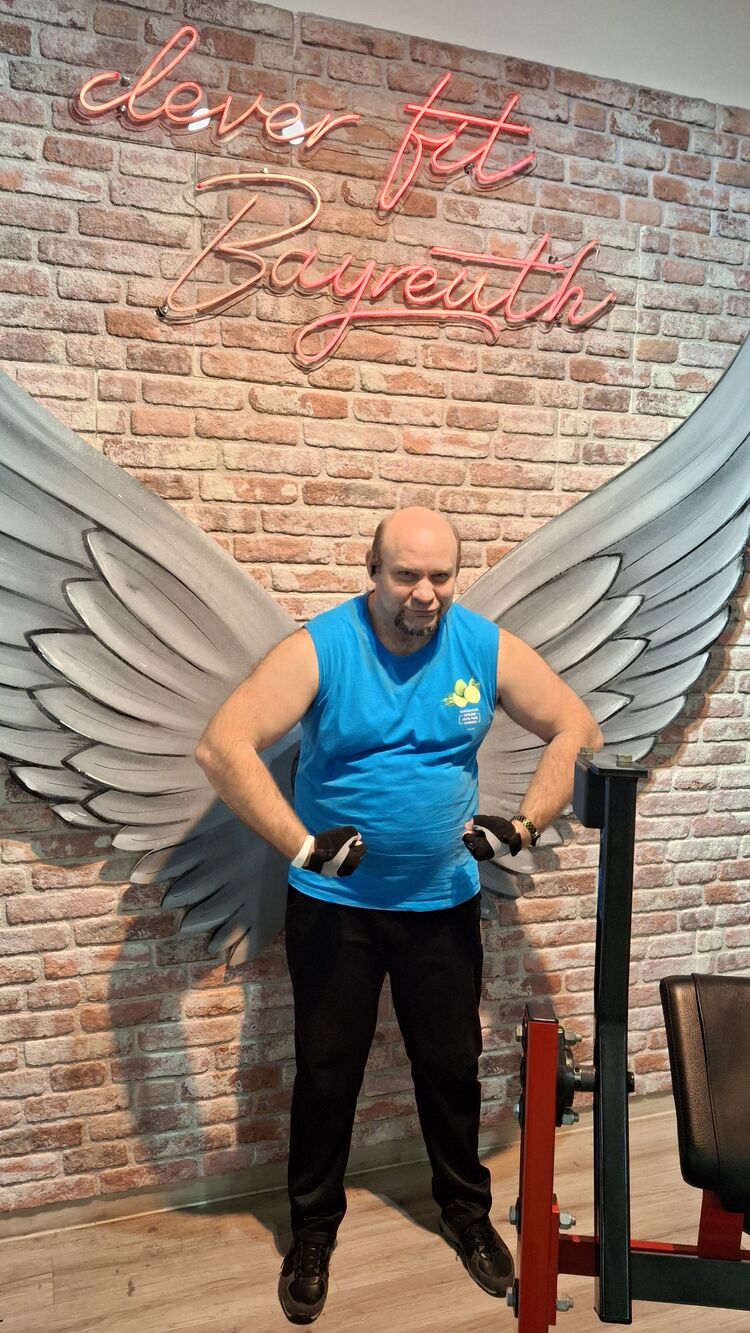  Bayreuth,   Gregor, 45 ,   ,   , c , 