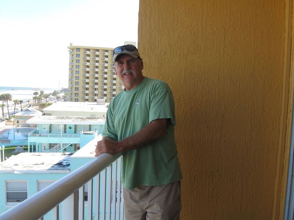  6463038  Peter, 64 ,    