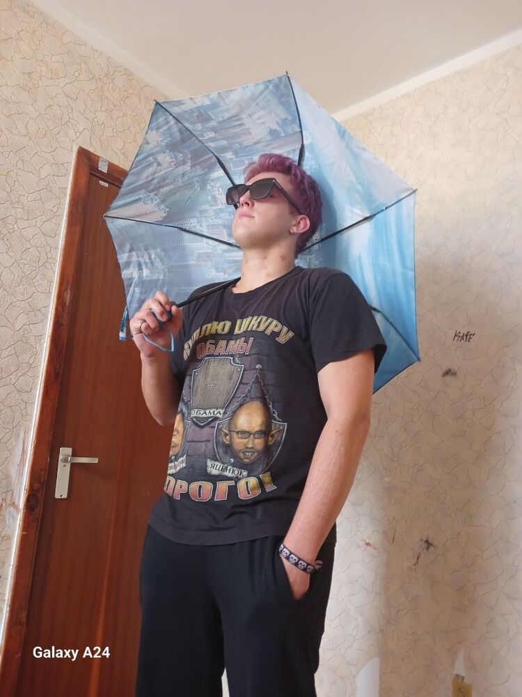 ���������� �����������, ���� ����� Sad boys, 22 ����, ������������ ��� ������, ����� � ���������