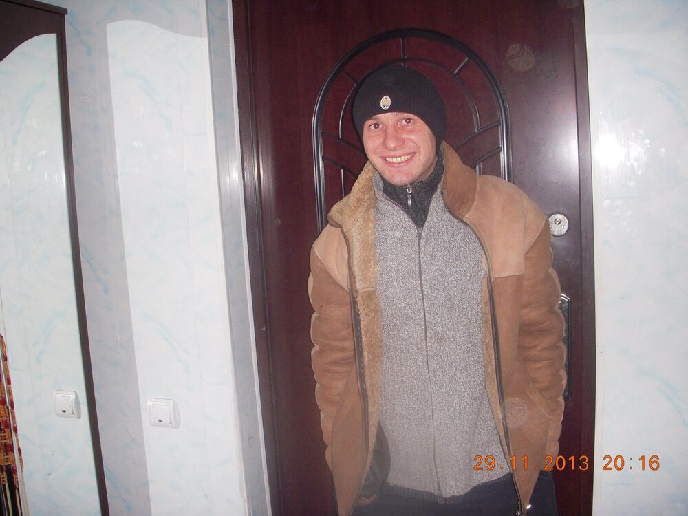  8263218  Rostislav, 37 ,    