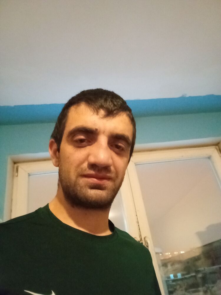  44135678  , 32 ,    