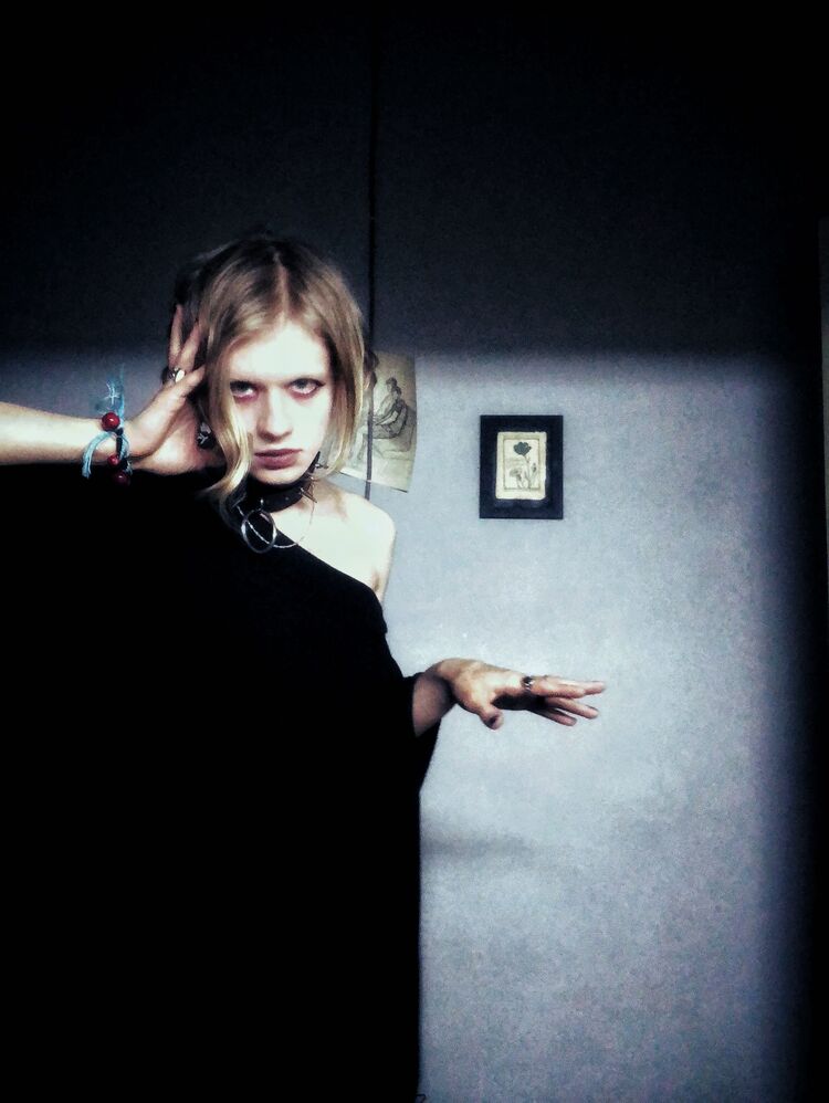  38128888  Coal, 25 ,    -