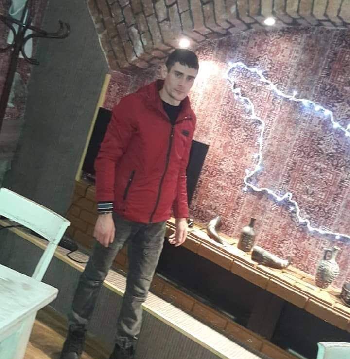  25103358  Davit, 29 ,    