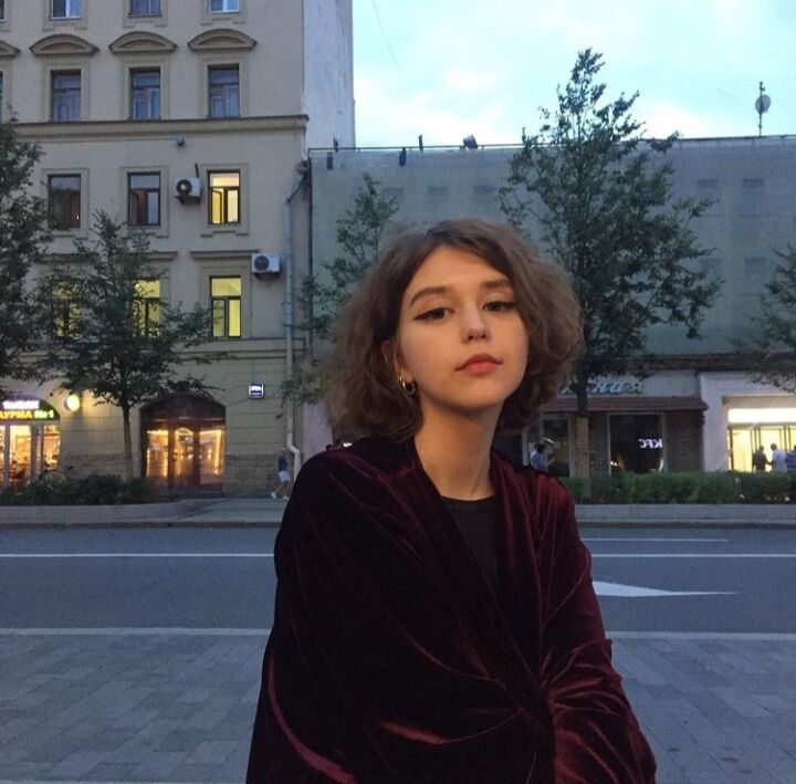  --,   , 23 ,   