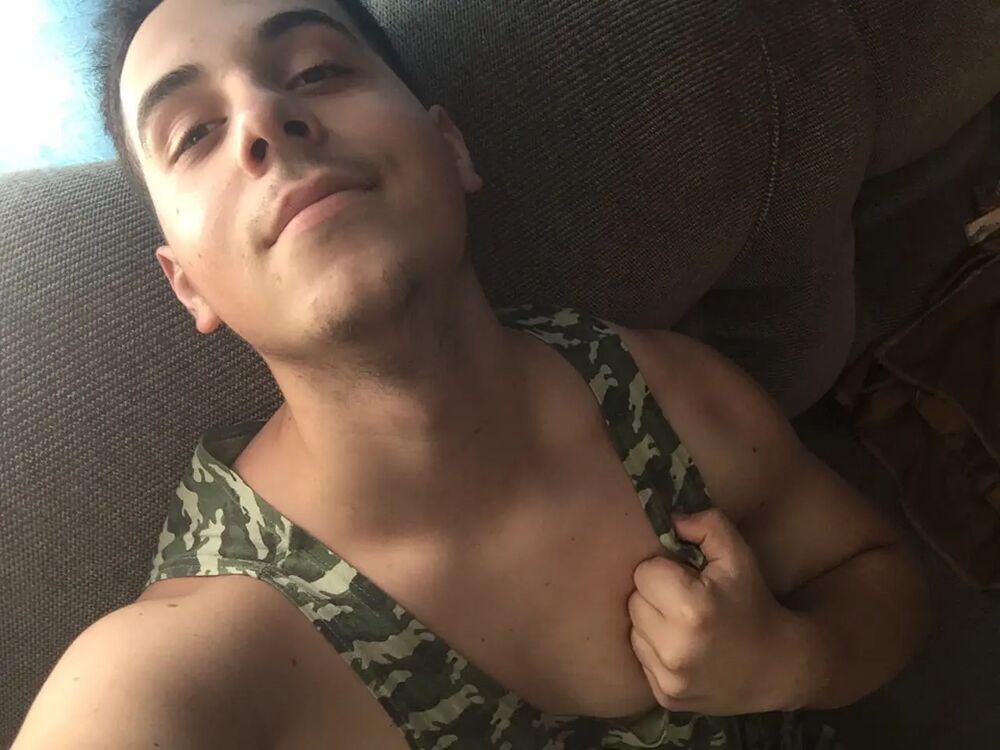  44384958  , 23 ,    