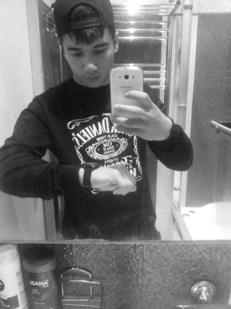  8020638  Dilshod, 31 ,    