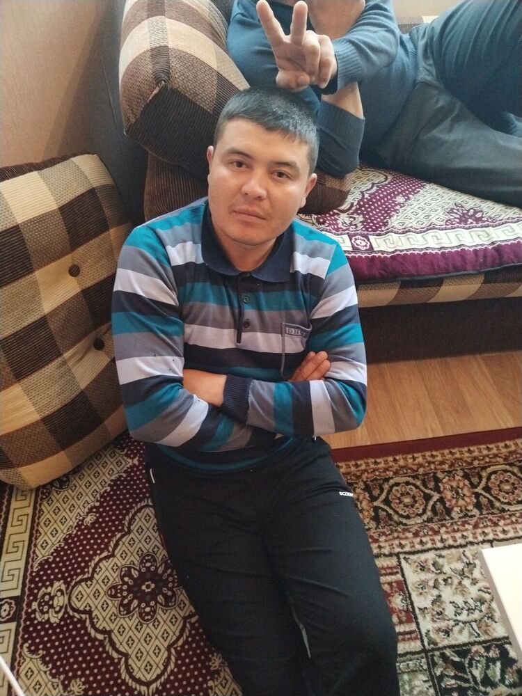  33526728  Atamyrat, 33 ,    