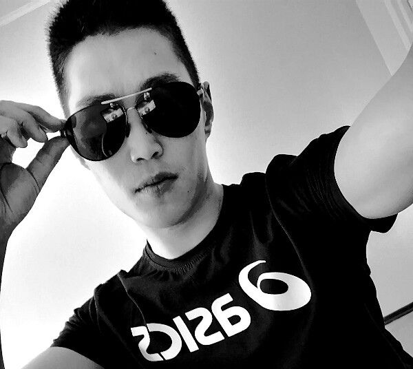  35290118  Valentin, 28 ,    