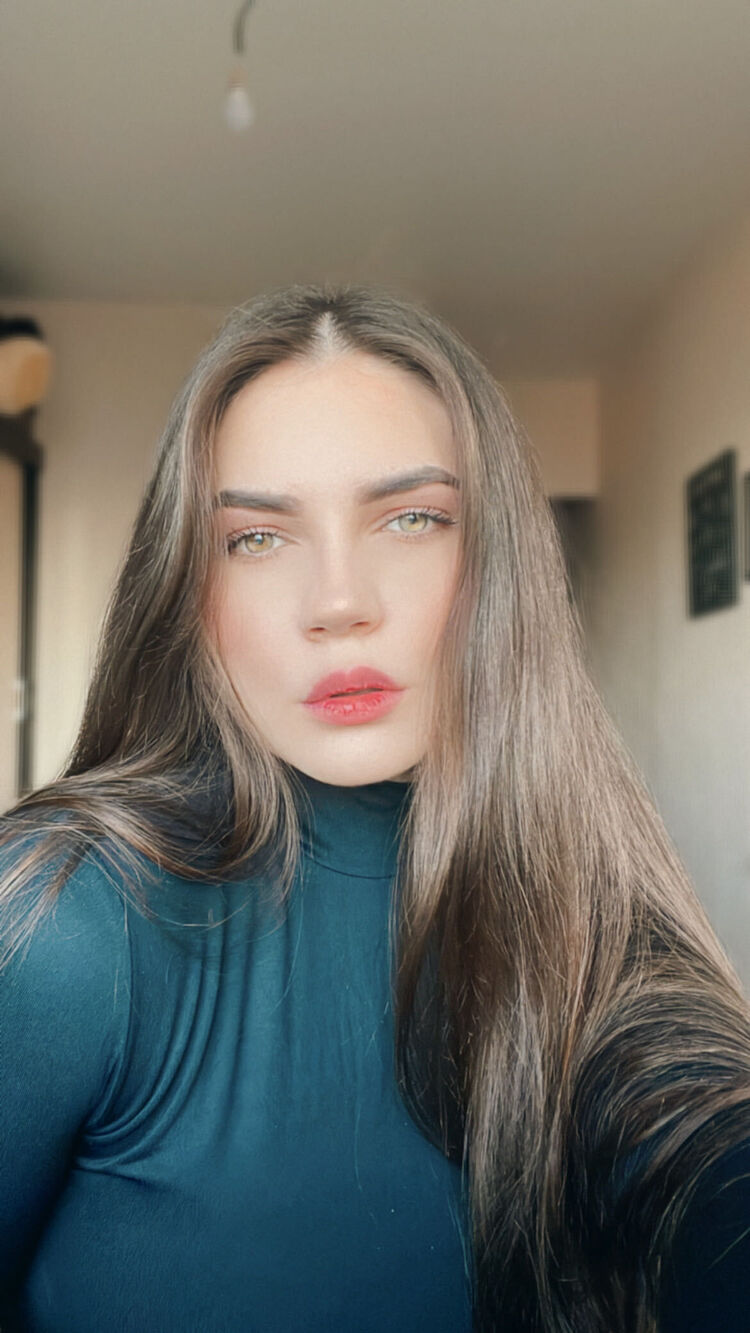  28289358  Veronika, 26 ,    --