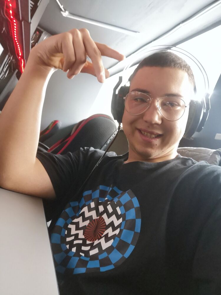  25376998  , 24 ,    