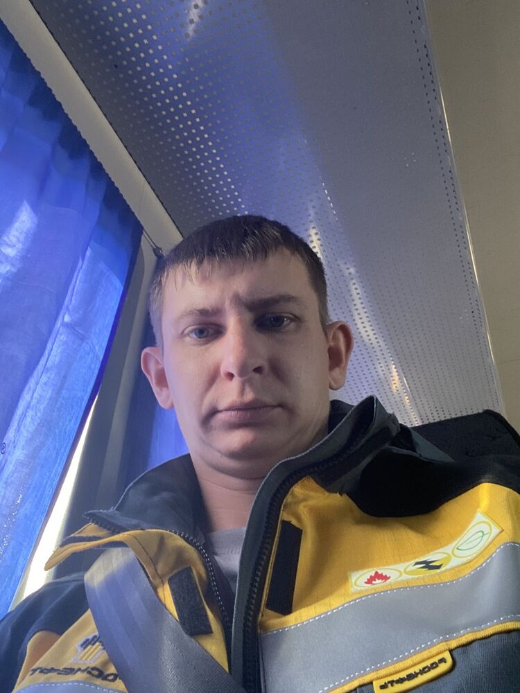  46876158  , 33 ,    
