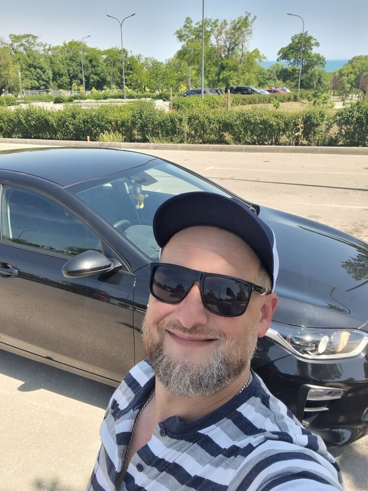 ���� 52385398 ������� Yury, 42 ����, ���� ���������� � �����������