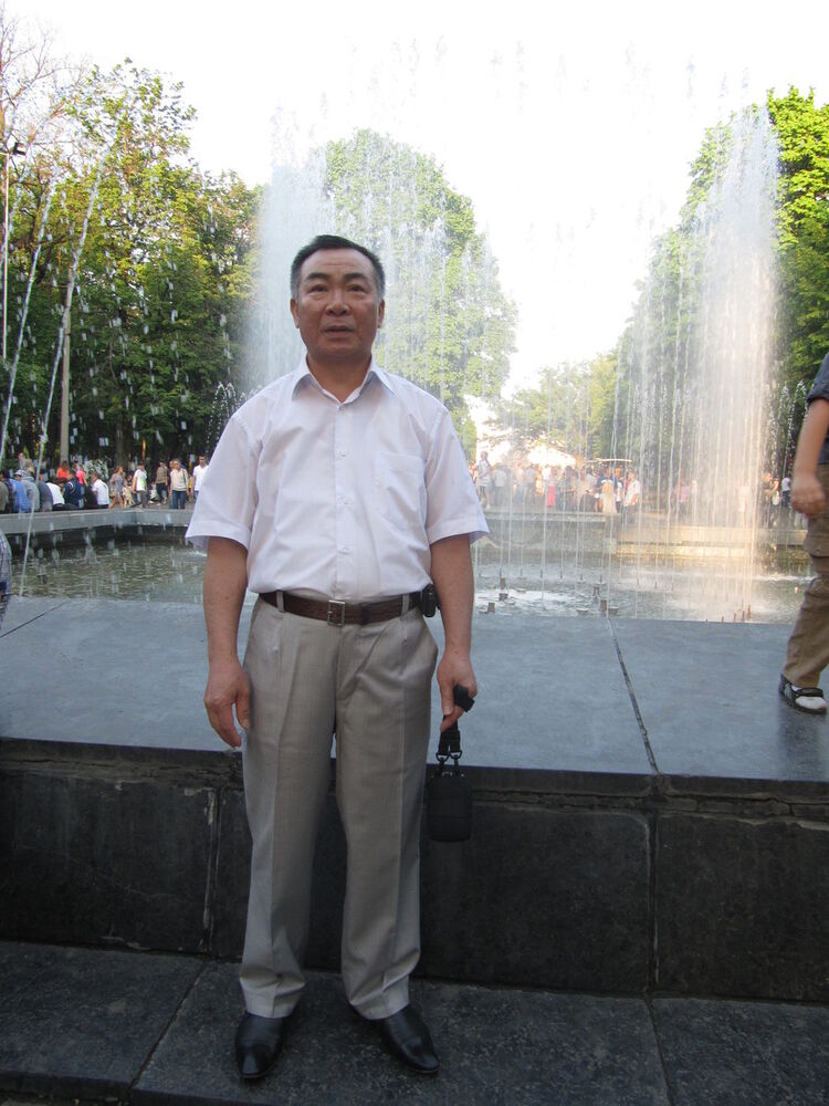  4142038  Khien, 71 ,    