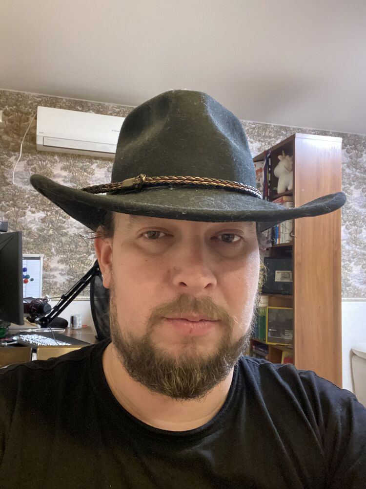  41022448  , 37 ,    